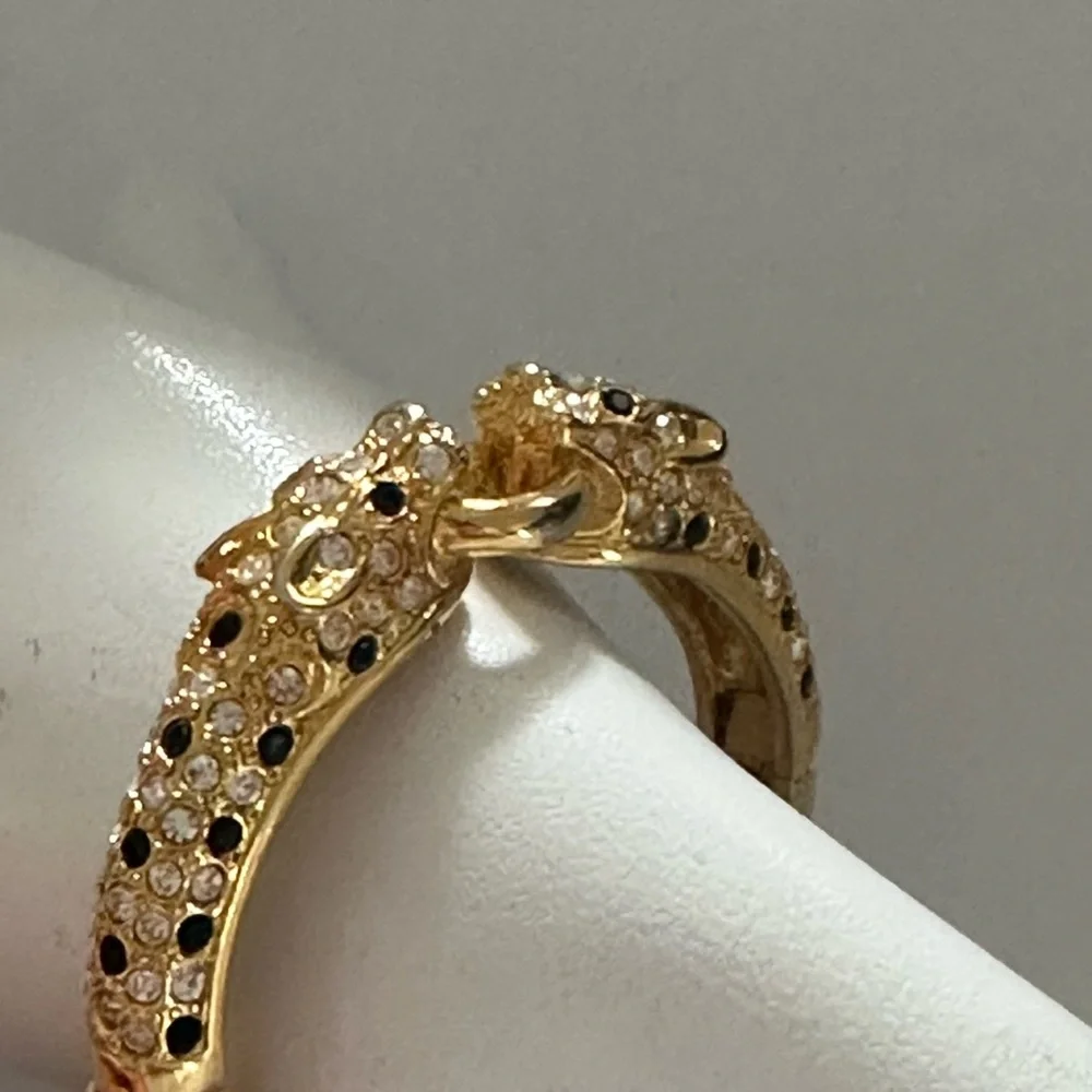 Vintage gold tone‎ rhinestone bangle bracelet leopard cheetah